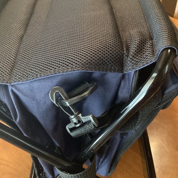 NWOT Cooler Seat - holds up to 220 lb. - Picture 15 of 16